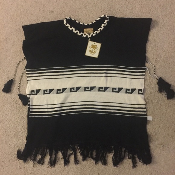 Wildfox Bohemian Frida Poncho - Picture 2 of 5